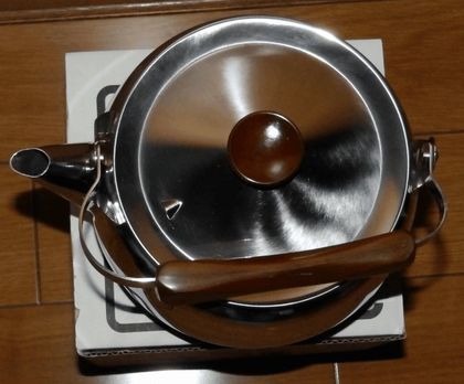 NEW_CROWN_KETTLE_EKT164_003.jpg