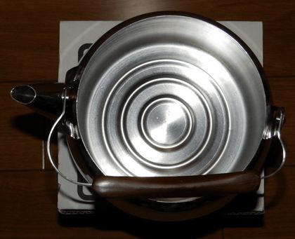 NEW_CROWN_KETTLE_EKT164_004.jpg