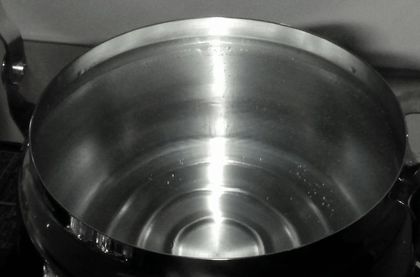 NEW_CROWN_KETTLE_EKT164_008.jpg